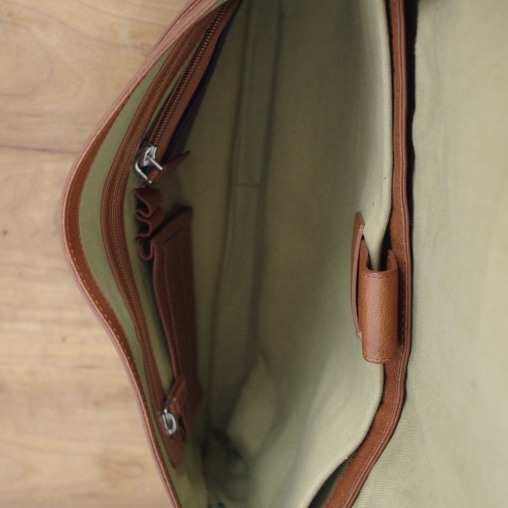 Cole Haan Brown Leather Messenger Bag WIth Laptop Compartment - Picture 6 of 12